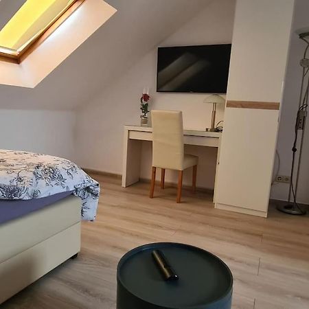 Ganze 2-Raum Ferienwohnung Links Baderitz Bagian luar foto
