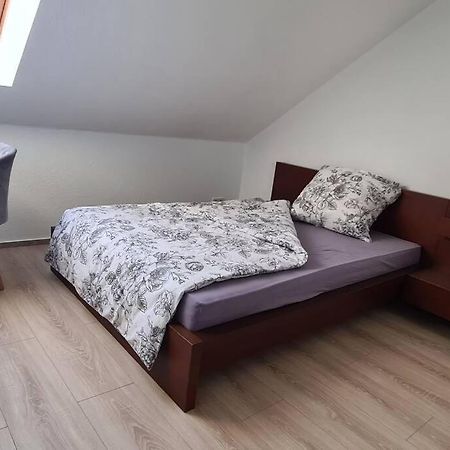 Ganze 2-Raum Ferienwohnung Links Baderitz Bagian luar foto