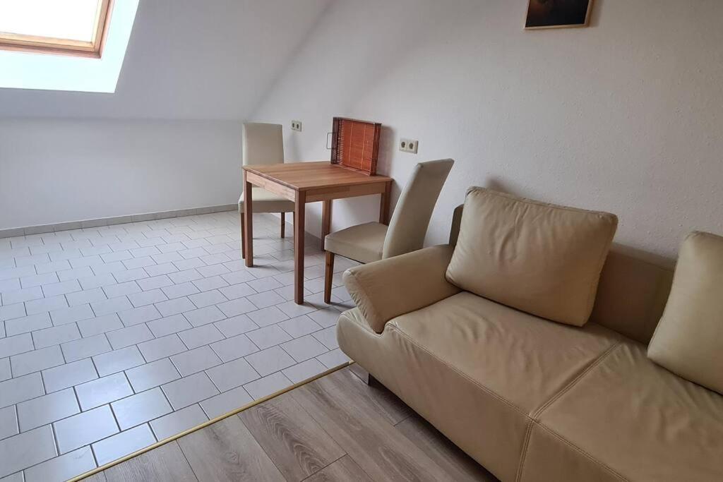 Ganze 2-Raum Ferienwohnung Links Baderitz Bagian luar foto